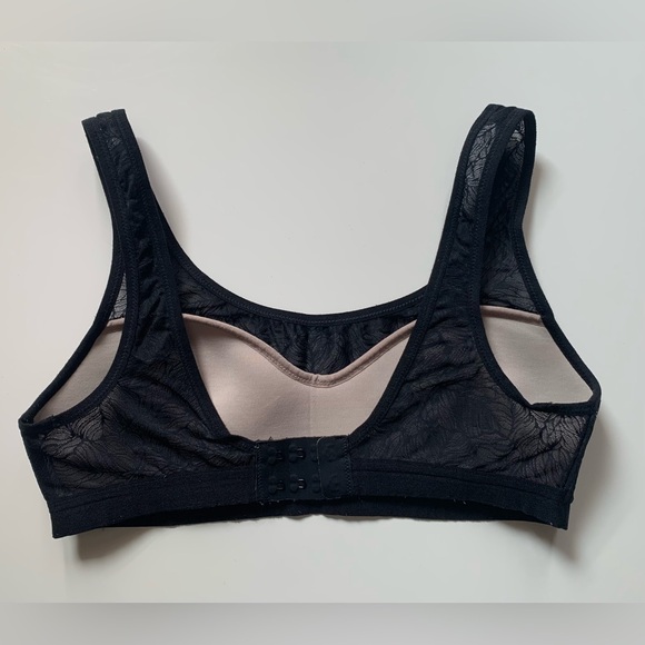 Lululemon Shadow Mesh Bra *Leaf - Picture 5 of 11